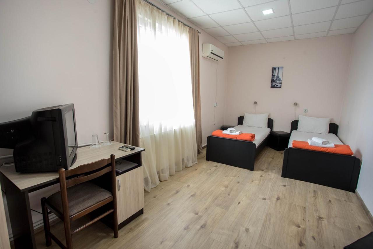 Park Hotel Ivailo Veliko Tarnovo Exterior foto