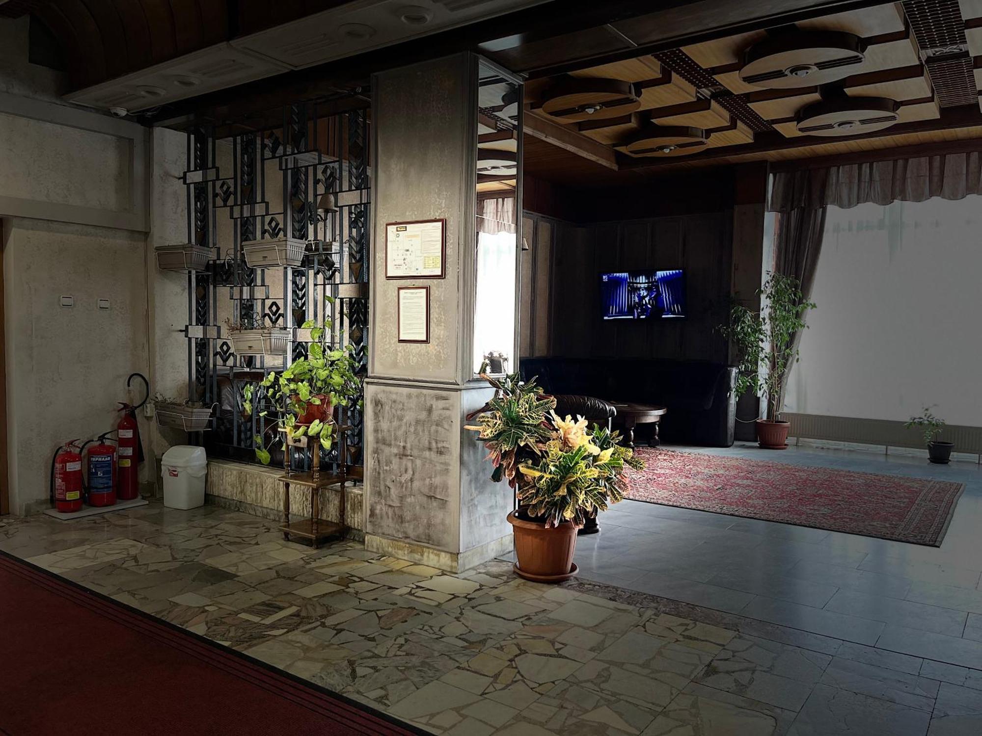 Park Hotel Ivailo Veliko Tarnovo Exterior foto