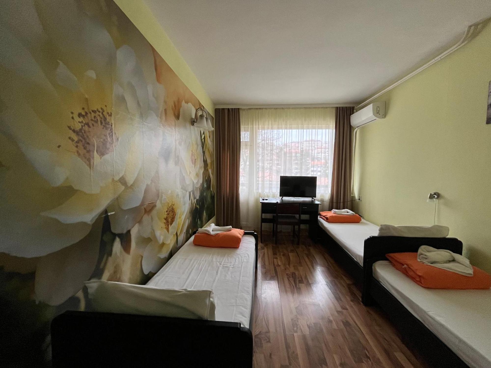 Park Hotel Ivailo Veliko Tarnovo Quarto foto