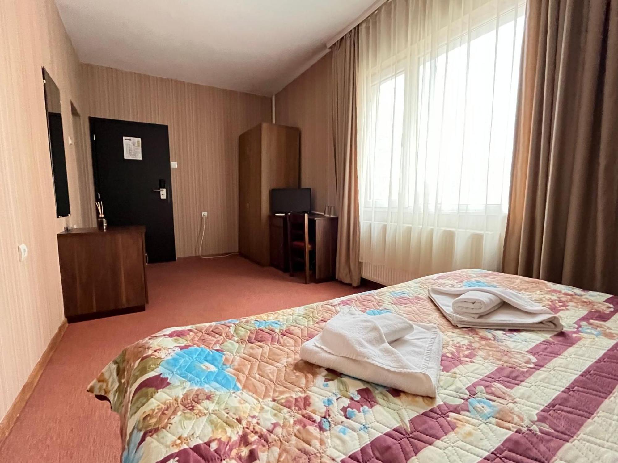 Park Hotel Ivailo Veliko Tarnovo Quarto foto