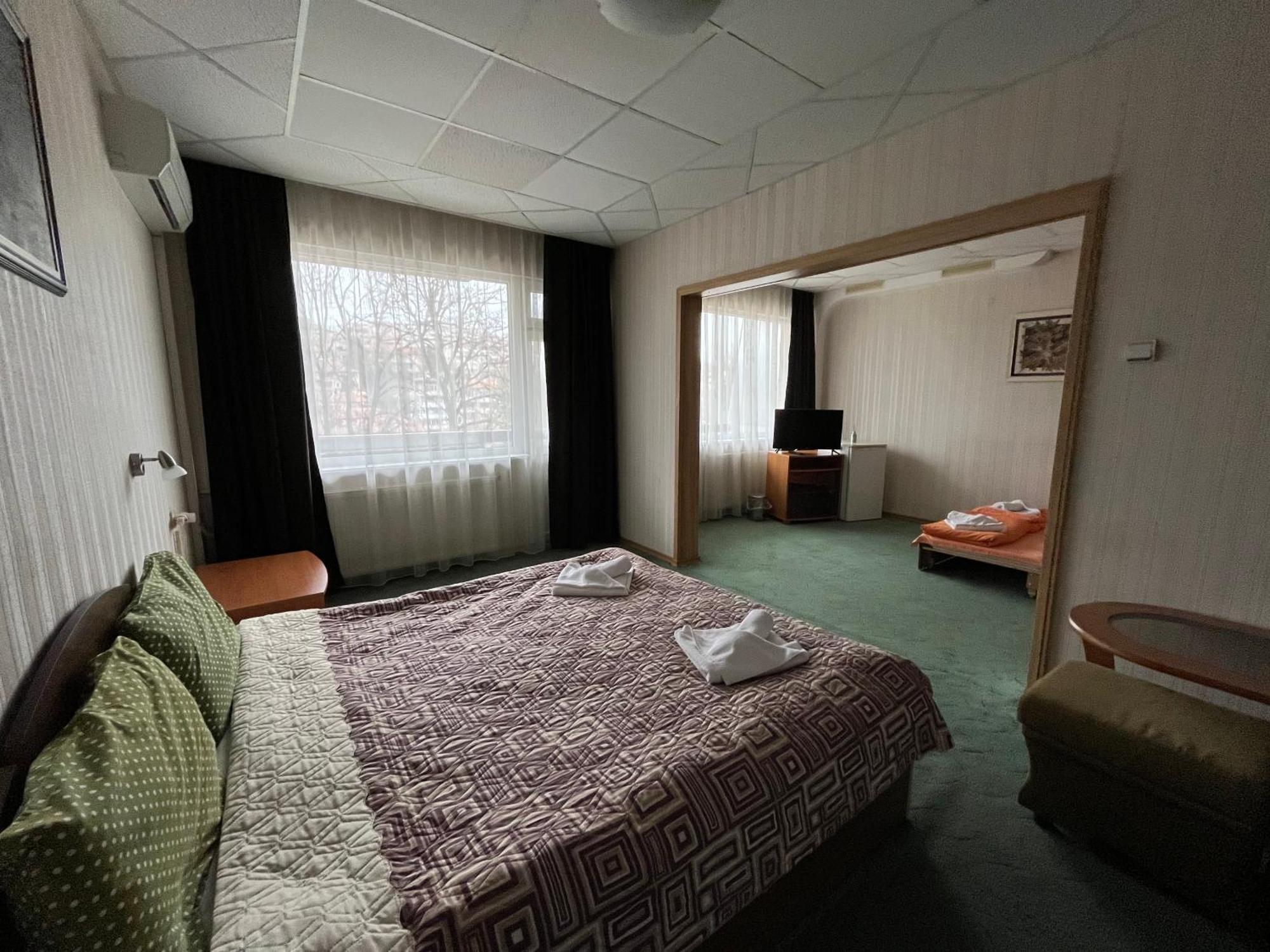 Park Hotel Ivailo Veliko Tarnovo Quarto foto