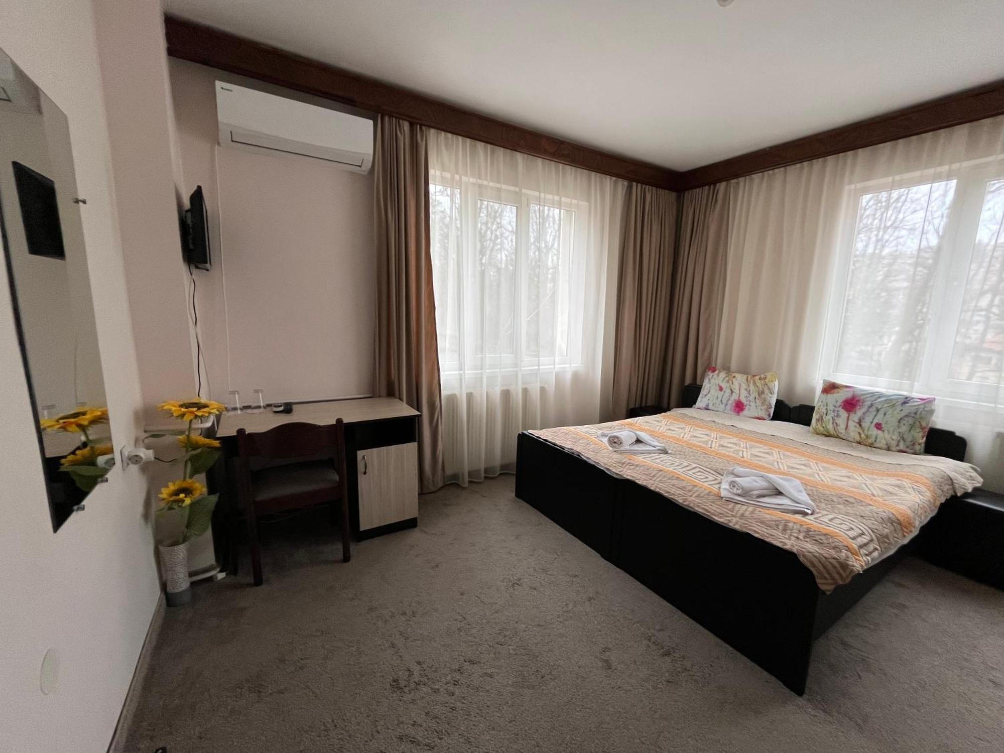 Park Hotel Ivailo Veliko Tarnovo Exterior foto