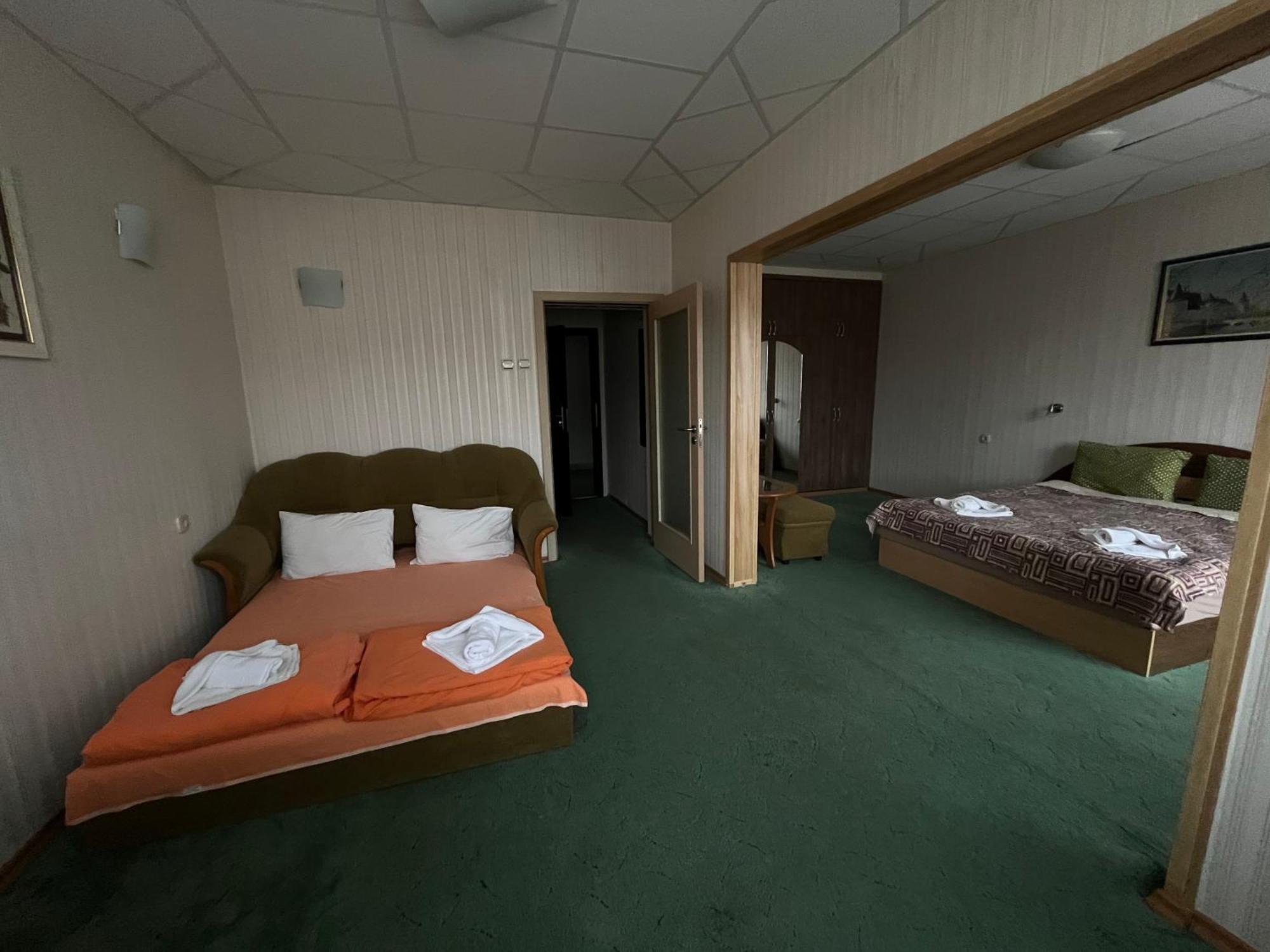 Park Hotel Ivailo Veliko Tarnovo Quarto foto