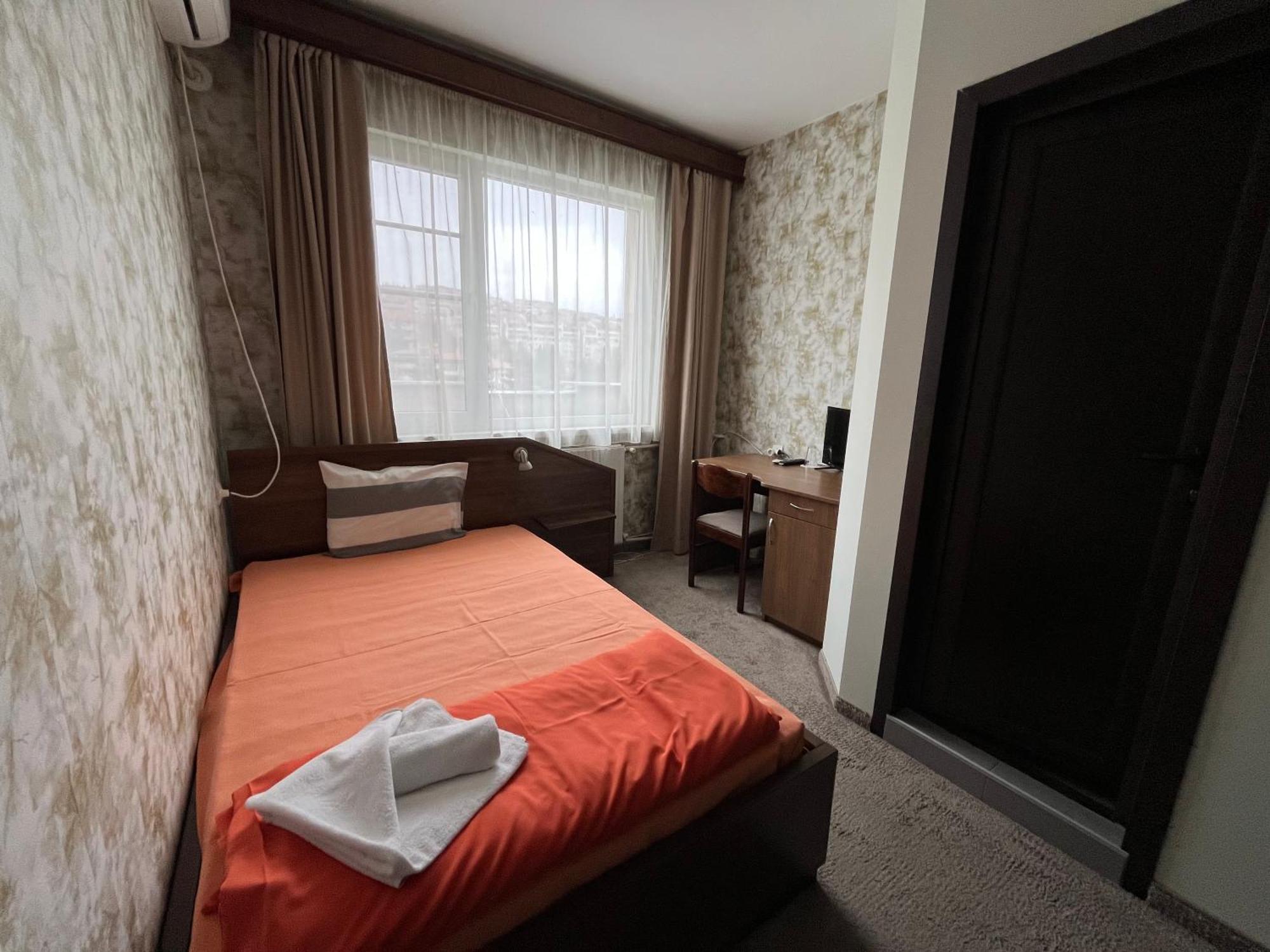 Park Hotel Ivailo Veliko Tarnovo Quarto foto